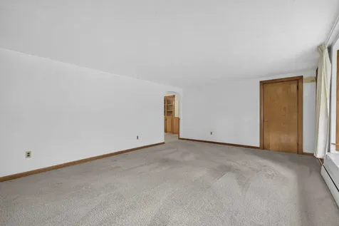 34 Harvey Way Hillsborough NH 03244
