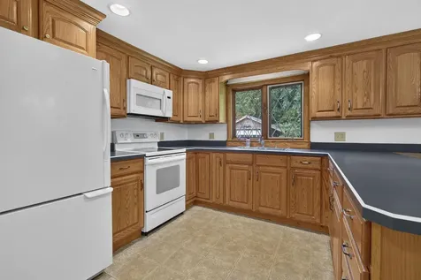 34 Harvey Way Hillsborough NH 03244