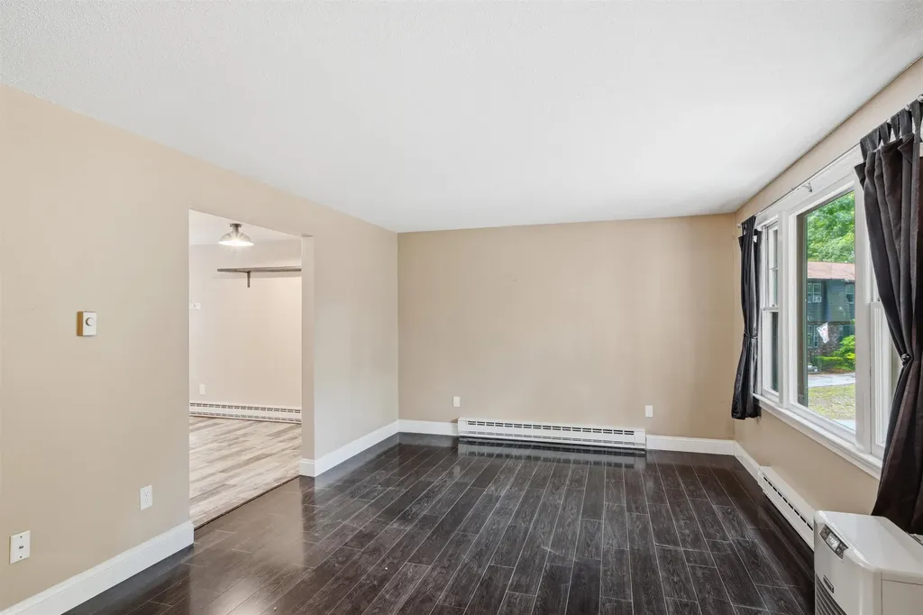 9 Midridge Circle Londonderry NH 03053