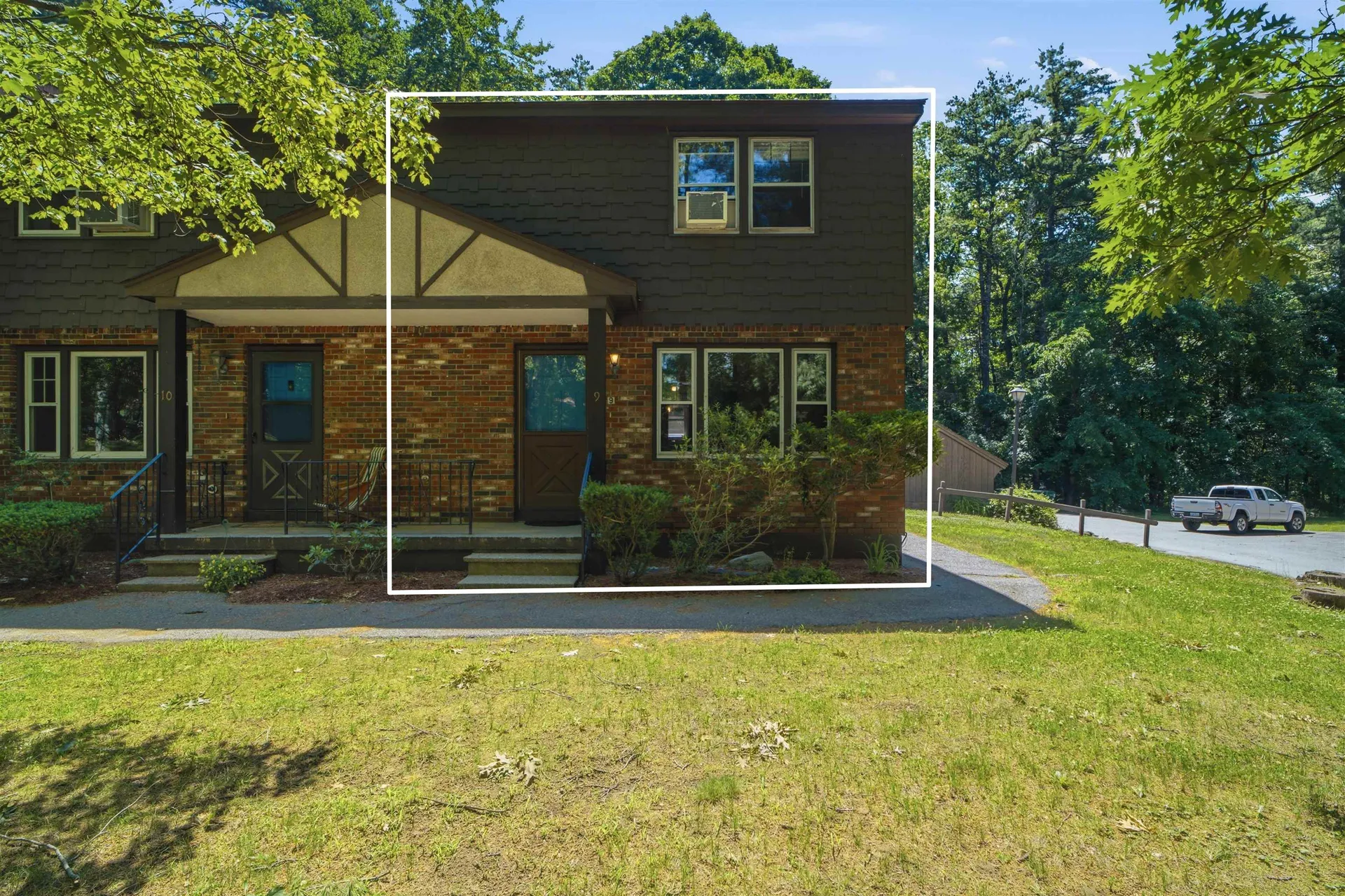 9 Midridge Circle Londonderry NH 03053
