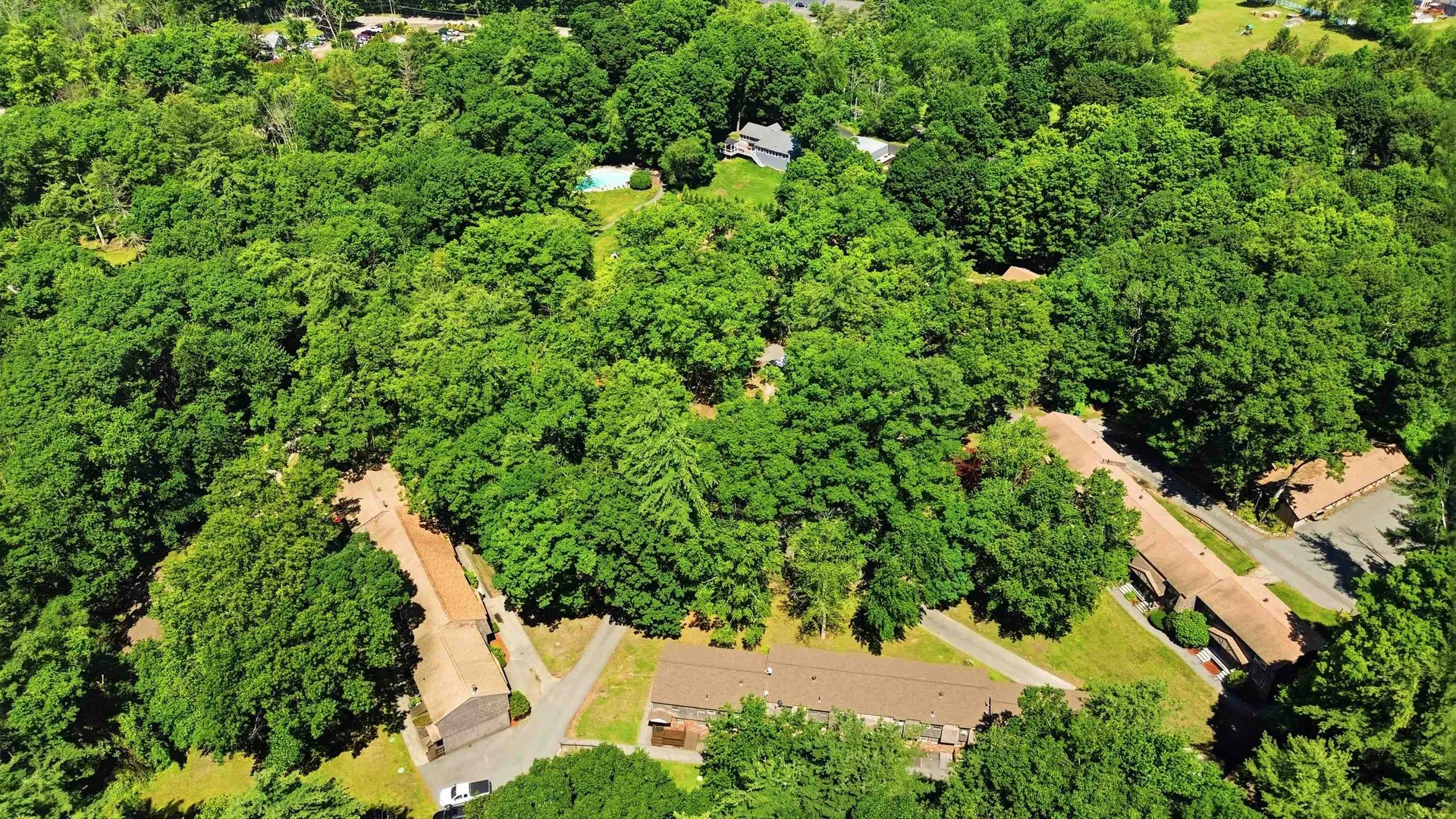 9 Midridge Circle Londonderry NH 03053