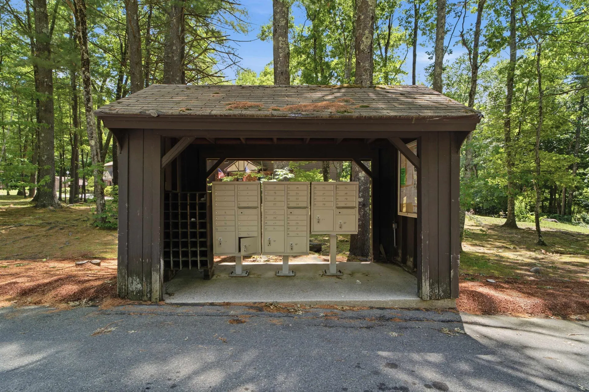 9 Midridge Circle Londonderry NH 03053