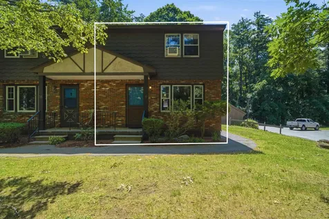 9 Midridge Circle Londonderry NH 03053