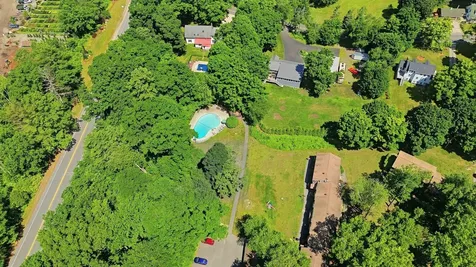 9 Midridge Circle Londonderry NH 03053