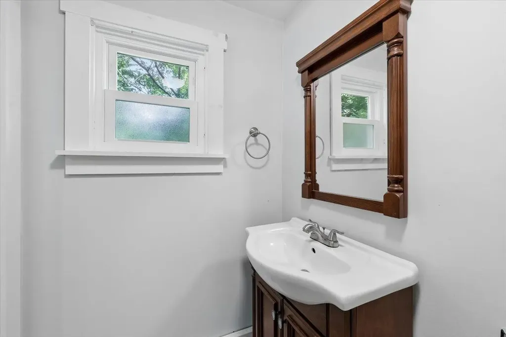 292 Buckley Road Weare NH 03281