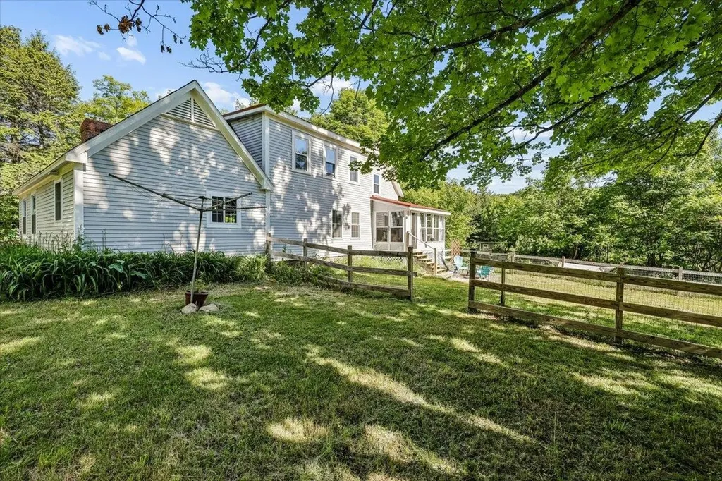 292 Buckley Road Weare NH 03281