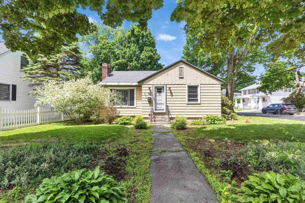 874 Belmont Street Manchester NH 03104