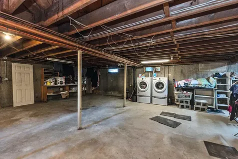 874 Belmont Street Manchester NH 03104