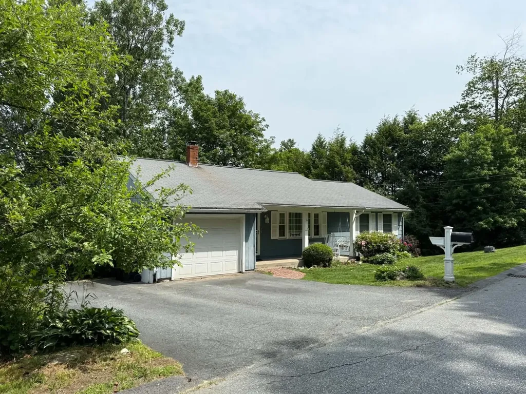 16 Edwin Avenue Claremont NH 03743