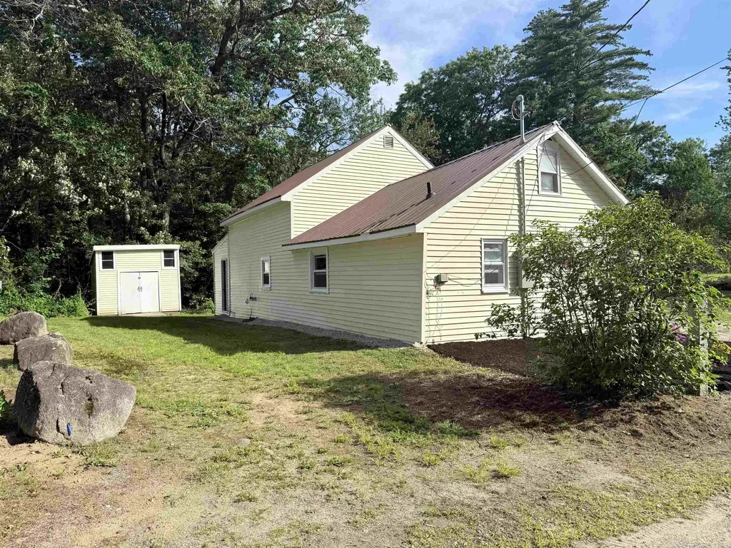 23 Boynton Road Meredith NH 03253