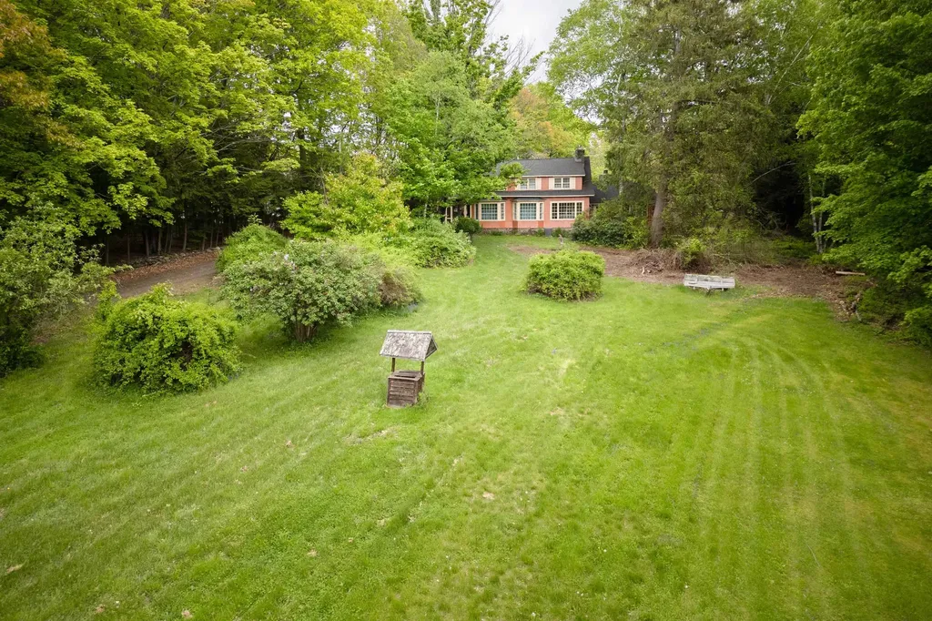 43 White Oaks Road Laconia NH 03246