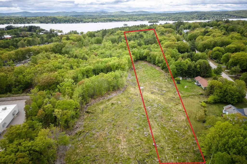 43 White Oaks Road Laconia NH 03246