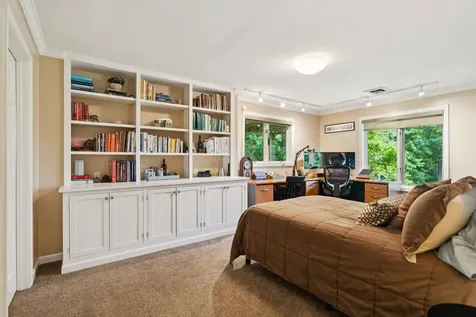 43 Berrill Farms Lane Hanover NH 03755