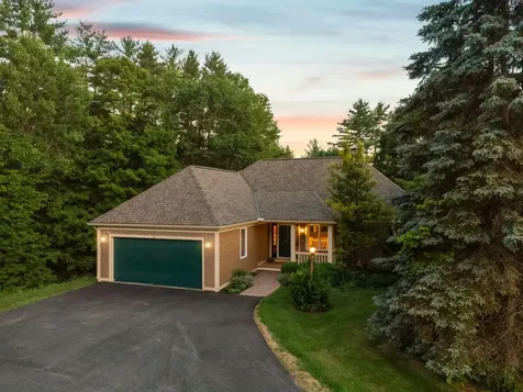 43 Berrill Farms Lane Hanover NH 03755