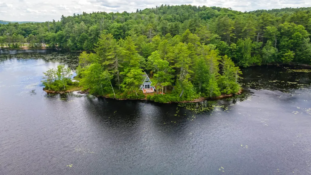 14 Sandy Cove Road Rindge NH 03461