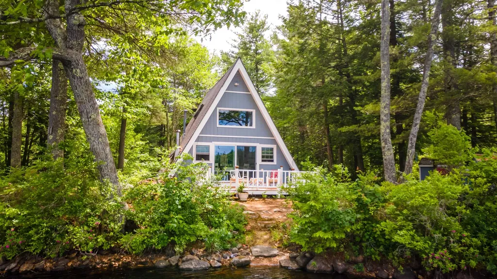 14 Sandy Cove Road Rindge NH 03461