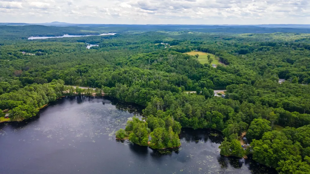 14 Sandy Cove Road Rindge NH 03461