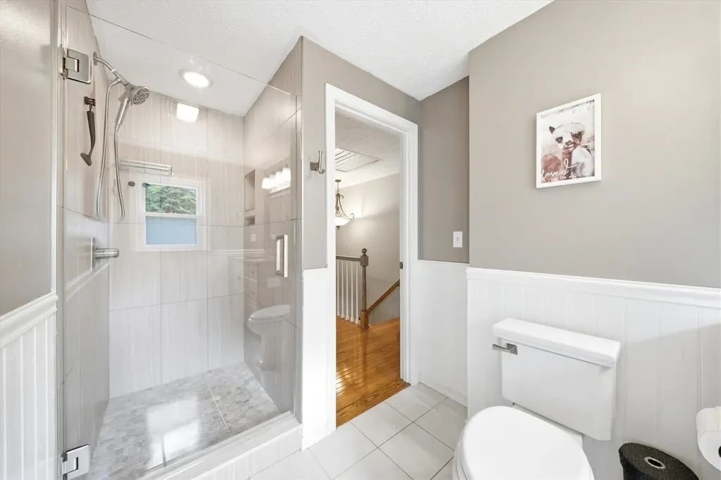 11 Hammar Road Nashua NH 03062