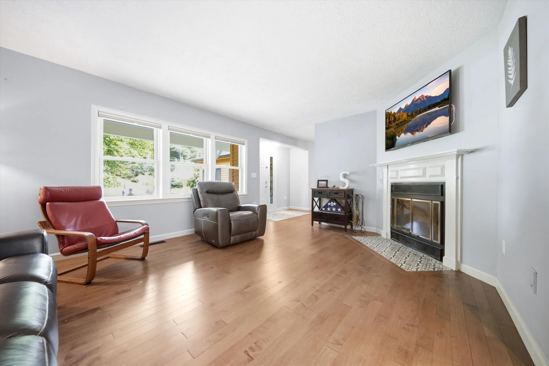 11 Hammar Road Nashua NH 03062