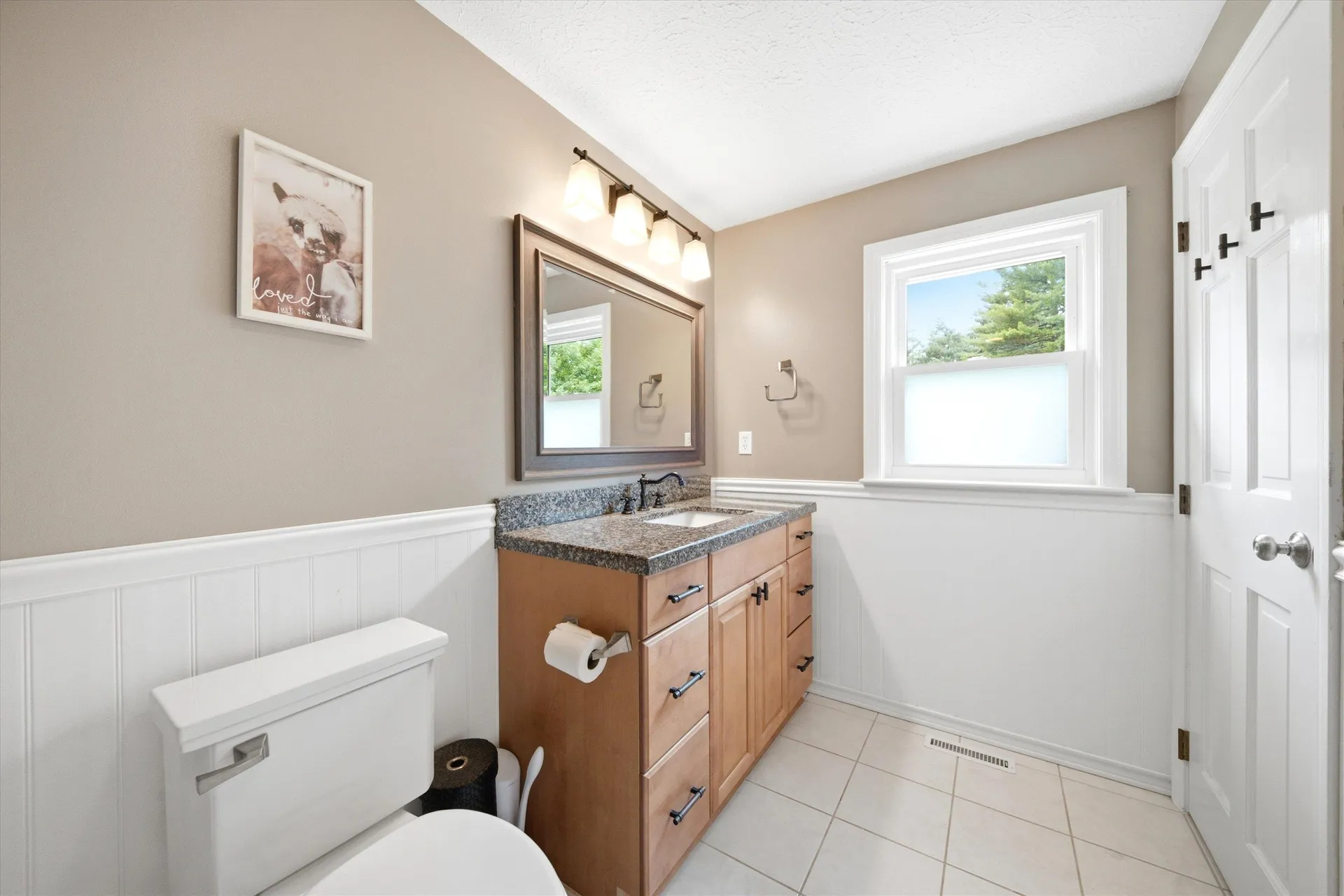 11 Hammar Road Nashua NH 03062