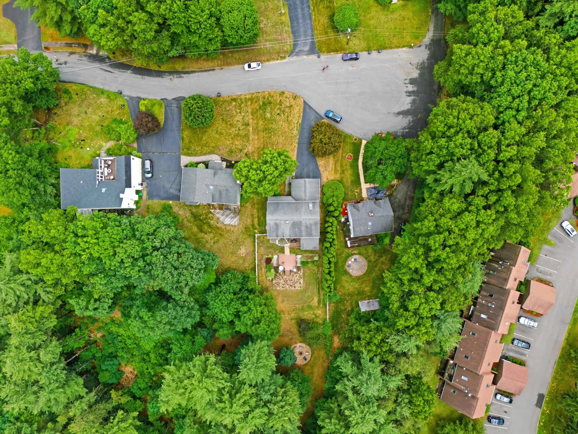 11 Hammar Road Nashua NH 03062
