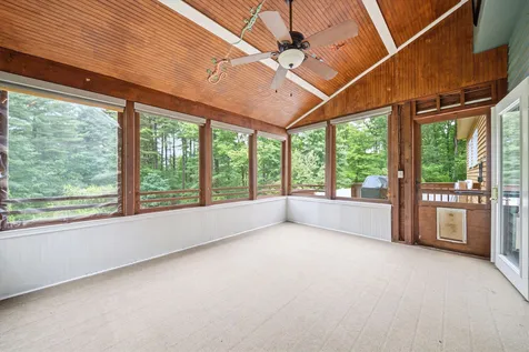 11 Hammar Road Nashua NH 03062