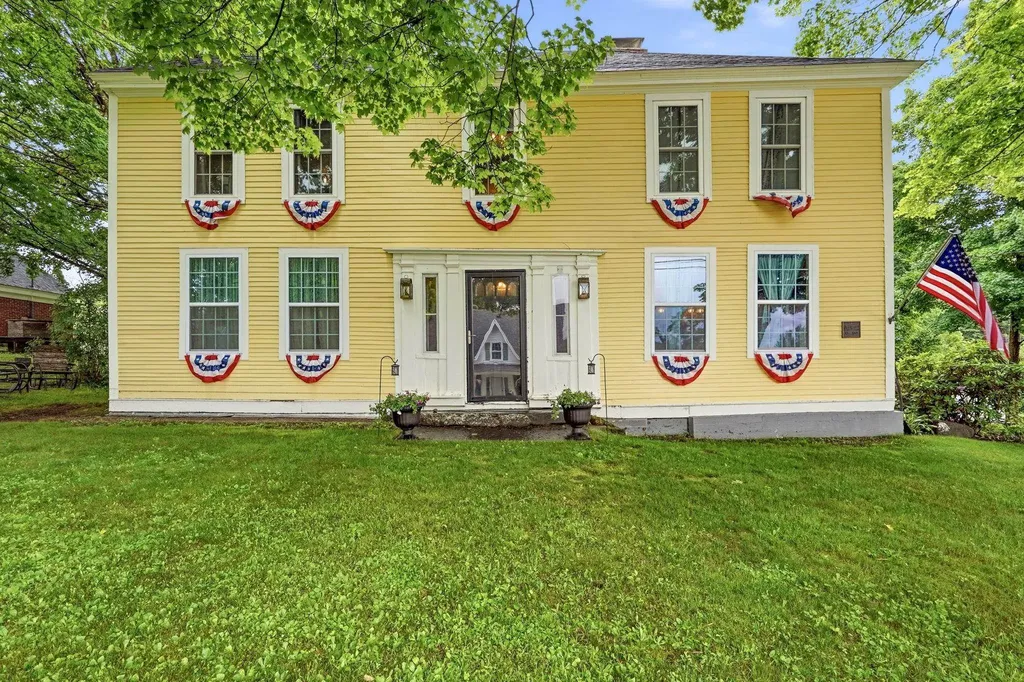 32 N Main Street Washington NH 03280