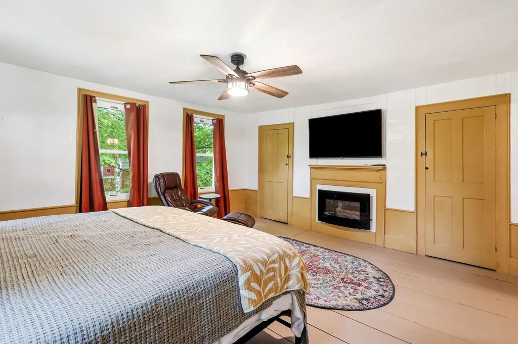 32 N Main Street Washington NH 03280