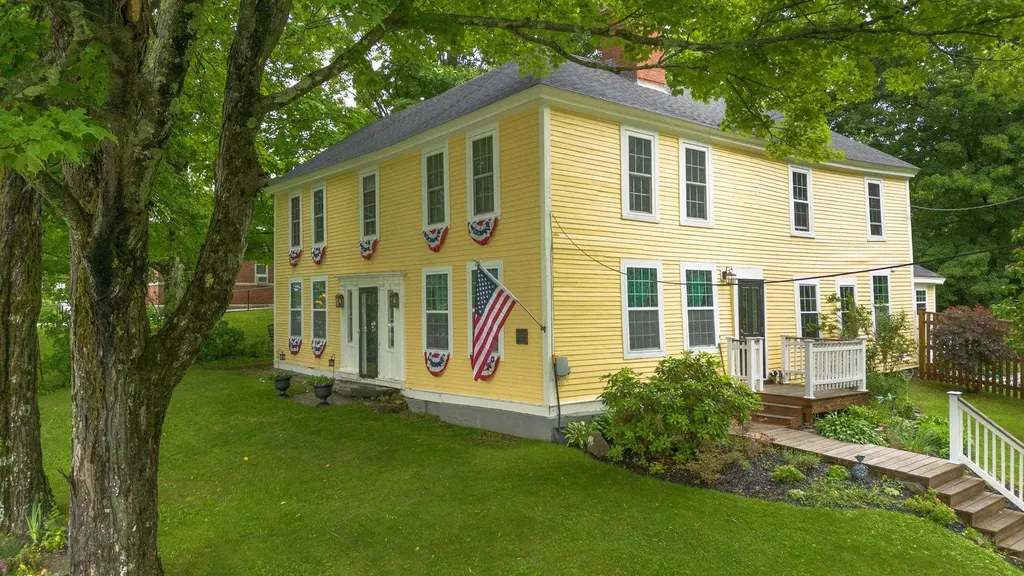 32 N Main Street Washington NH 03280