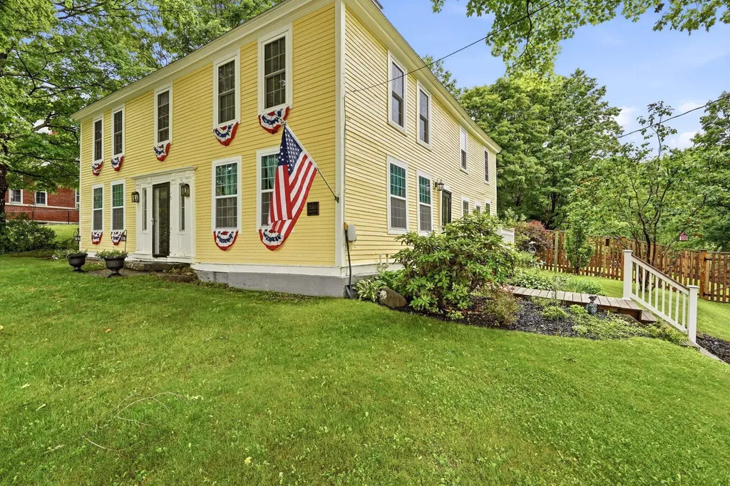 32 N Main Street Washington NH 03280