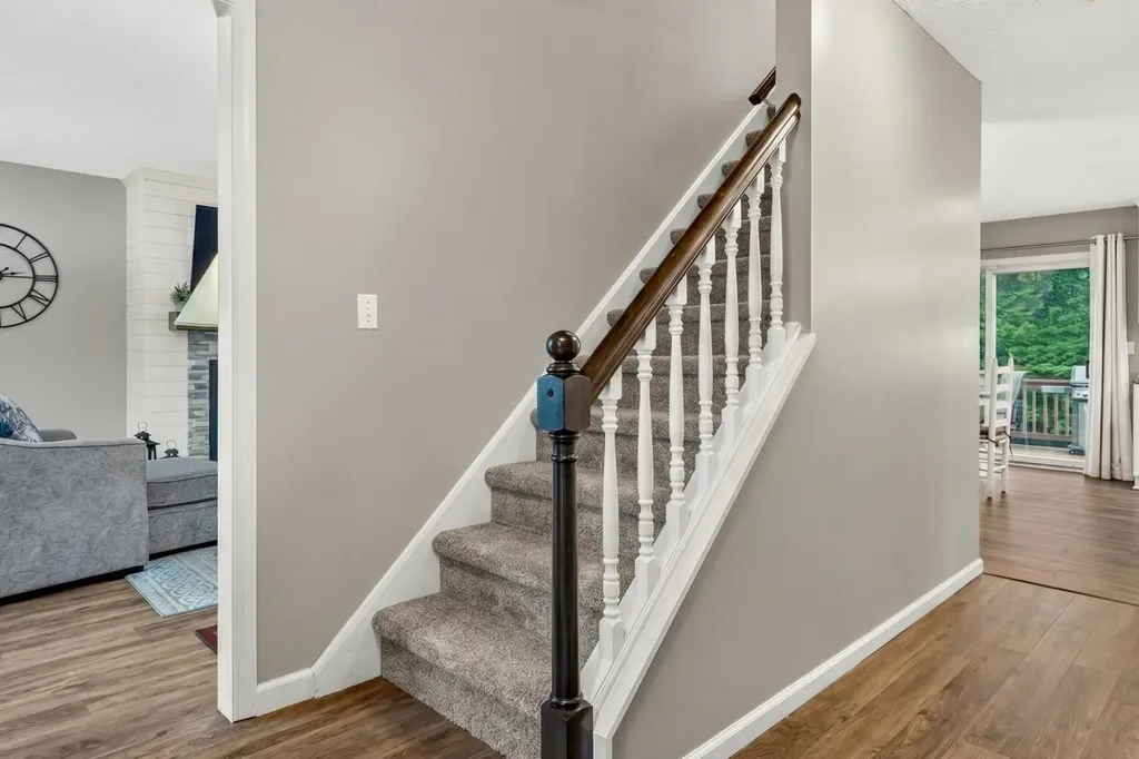 12 Moon Brook Drive Rutland City VT 05701