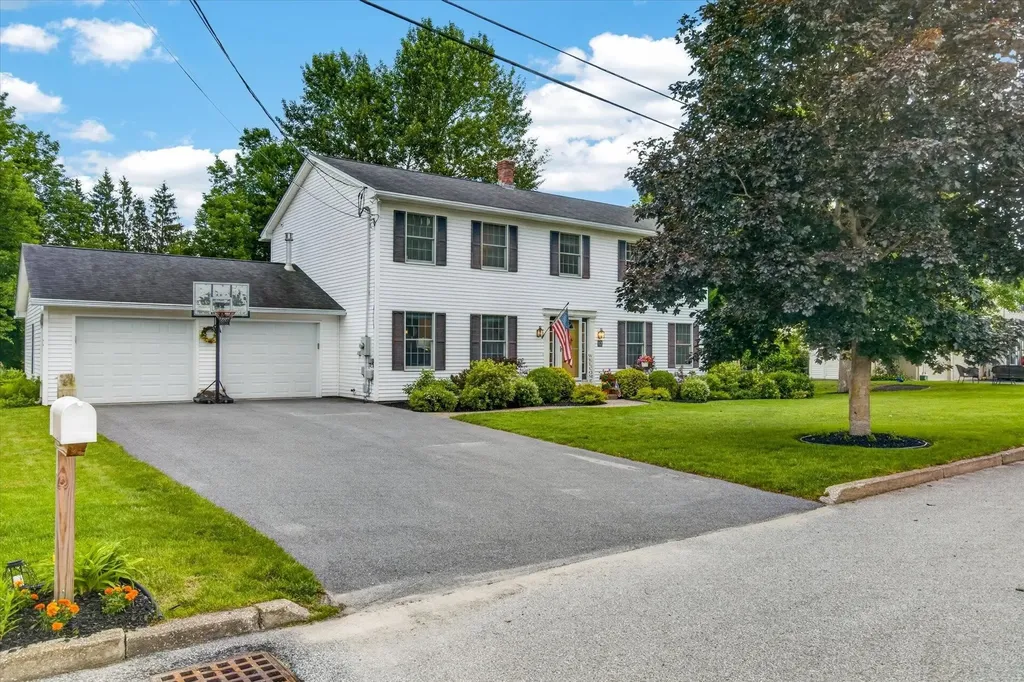 12 Moon Brook Drive Rutland City VT 05701