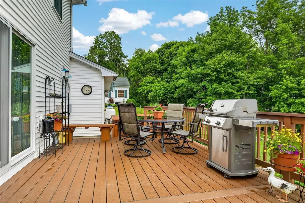 12 Moon Brook Drive Rutland City VT 05701