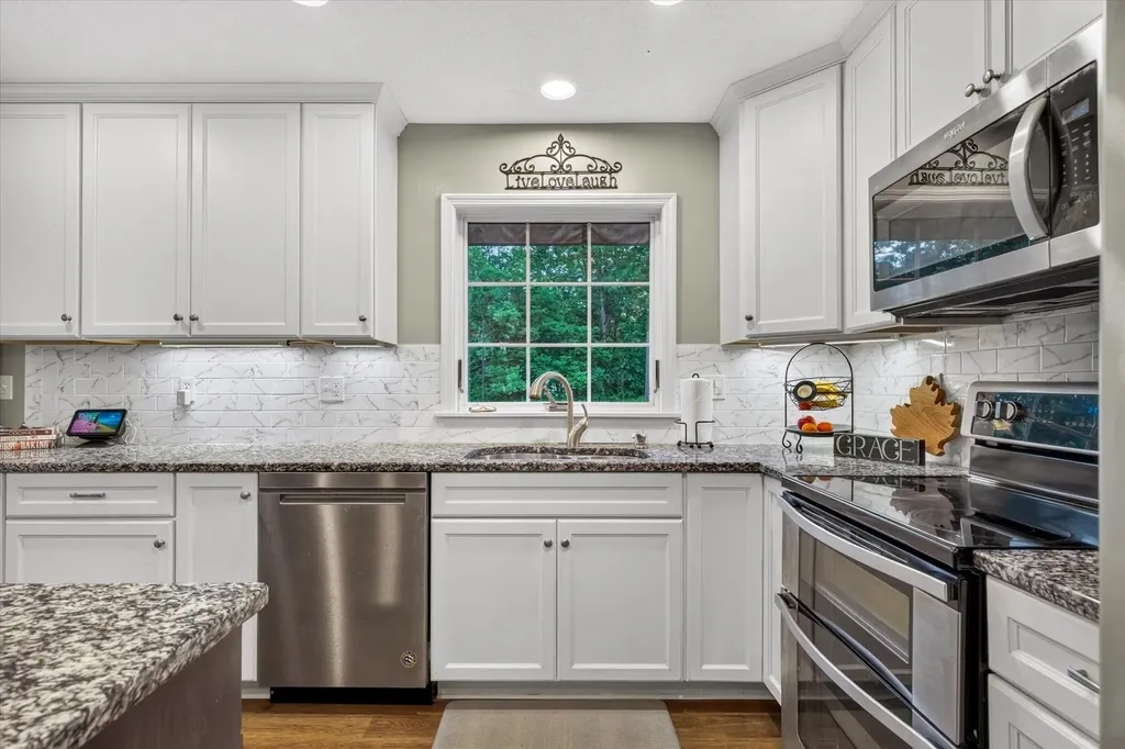 12 Moon Brook Drive Rutland City VT 05701