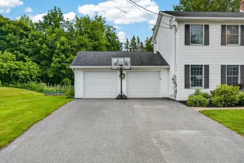 12 Moon Brook Drive Rutland City VT 05701