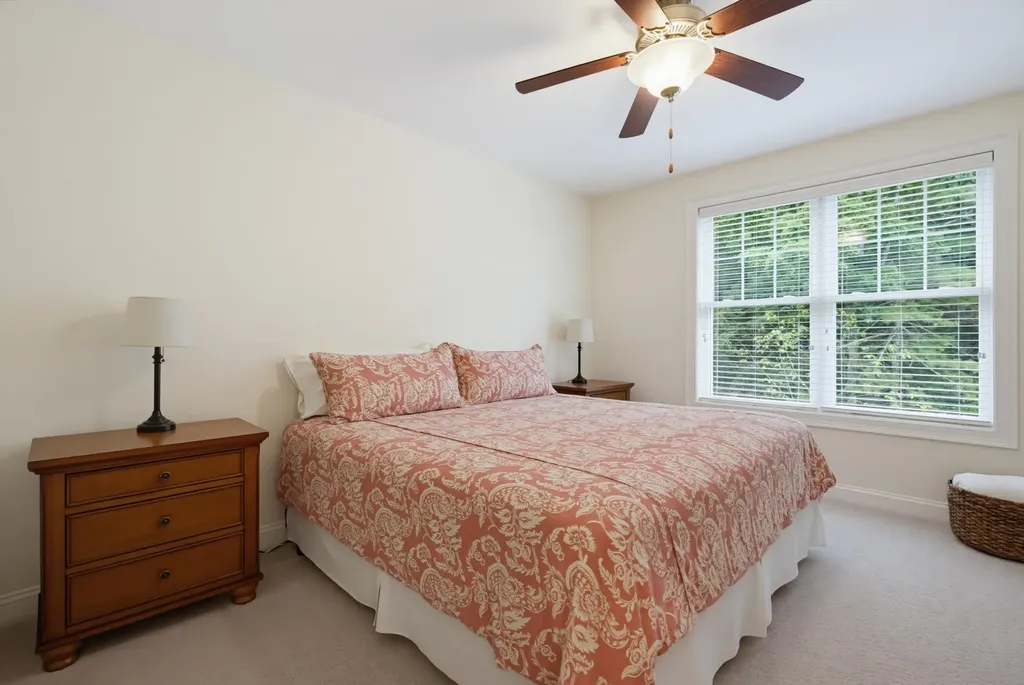33 Chisholm Farm Drive Stratham NH 03885