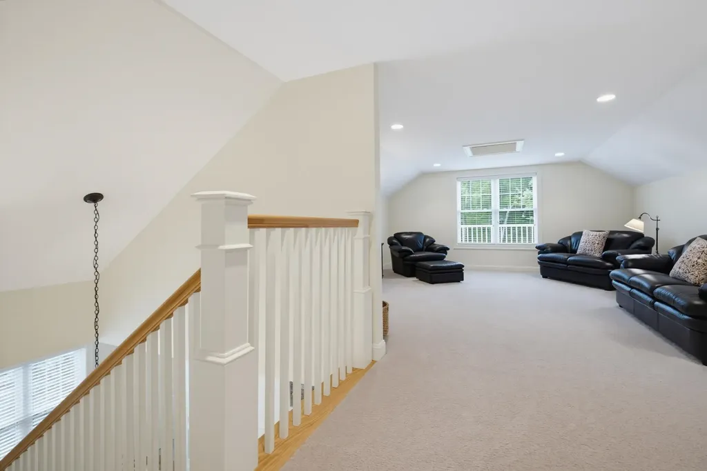 33 Chisholm Farm Drive Stratham NH 03885