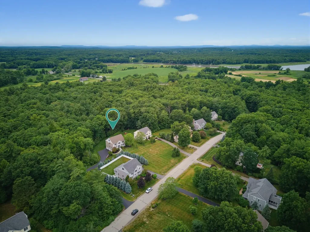 33 Chisholm Farm Drive Stratham NH 03885