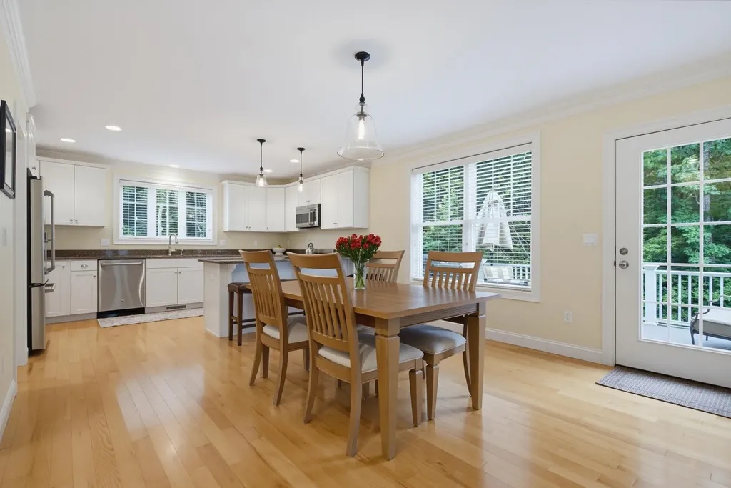 33 Chisholm Farm Drive Stratham NH 03885