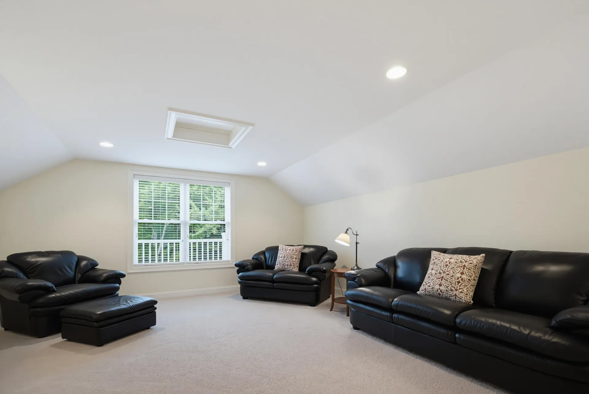 33 Chisholm Farm Drive Stratham NH 03885