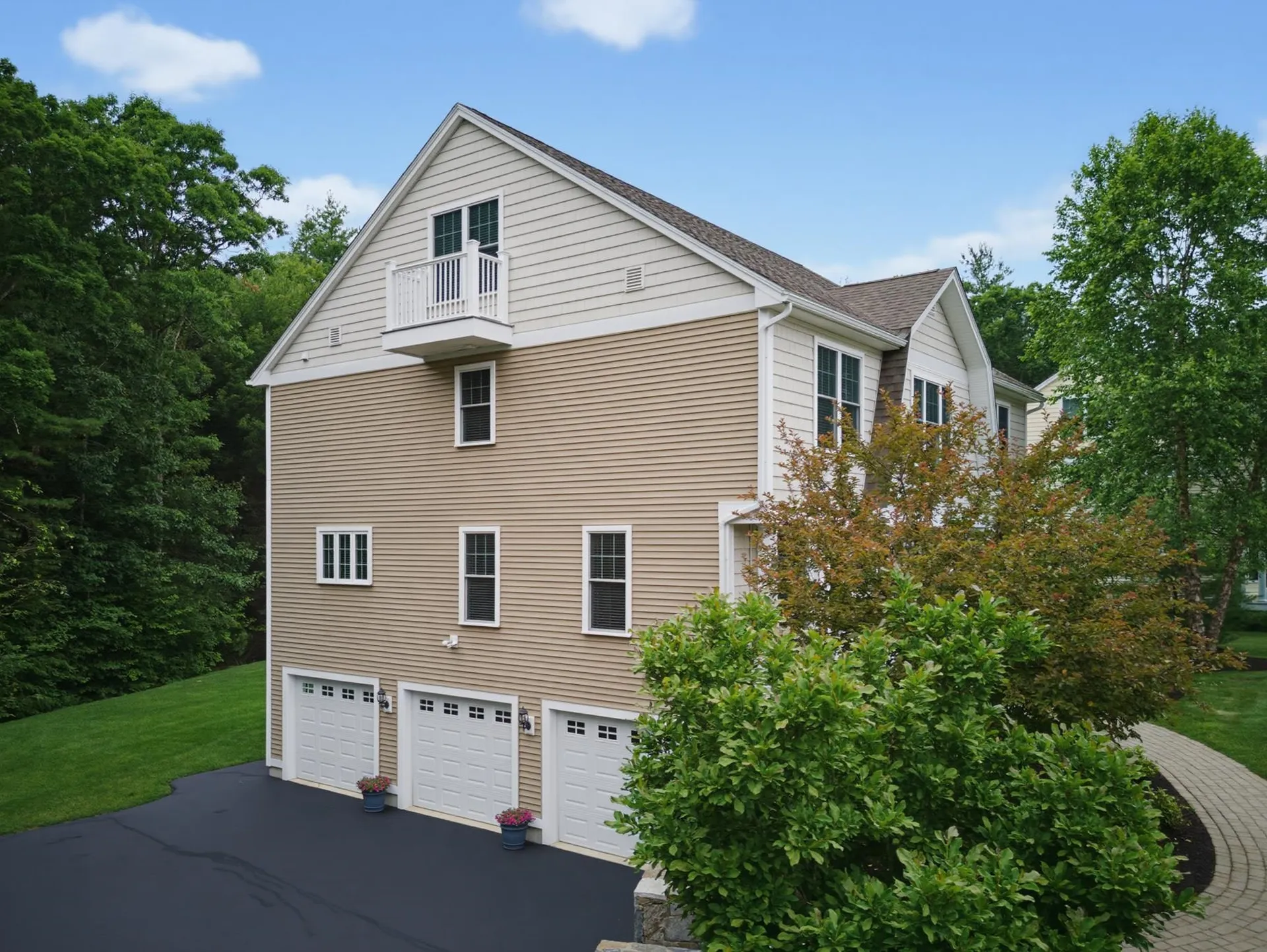 33 Chisholm Farm Drive Stratham NH 03885