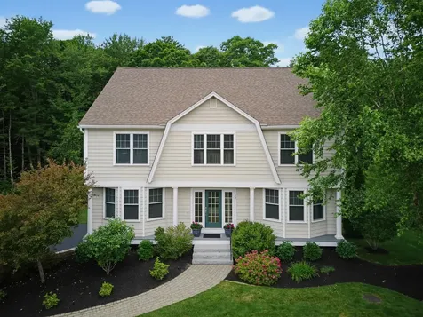 33 Chisholm Farm Drive Stratham NH 03885