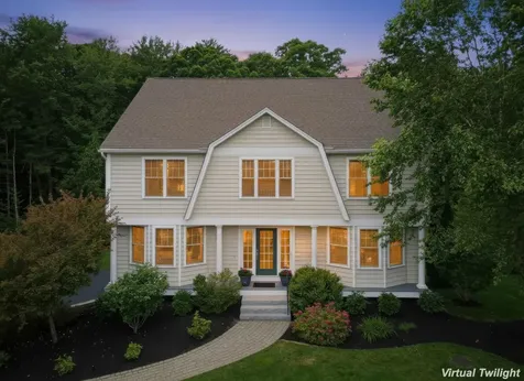 33 Chisholm Farm Drive Stratham NH 03885
