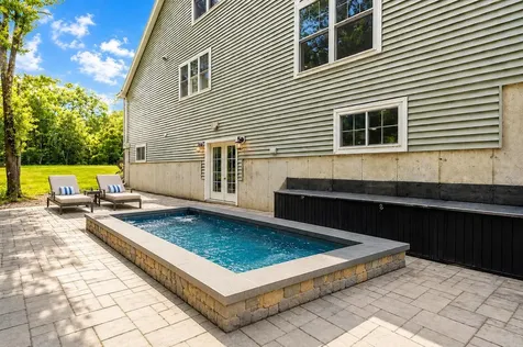 5 Hamilton Court Bow NH 03304