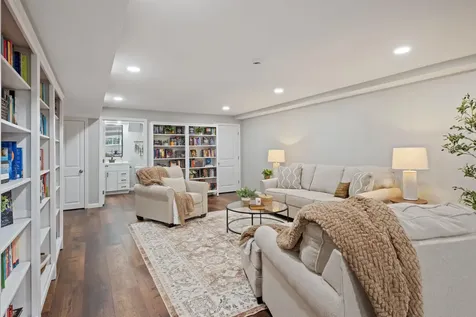 5 Hamilton Court Bow NH 03304