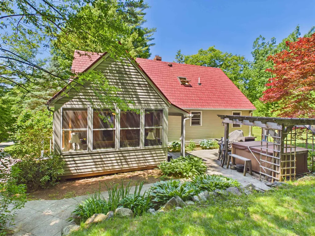 30 Patricia Ann Drive Tilton NH 03276
