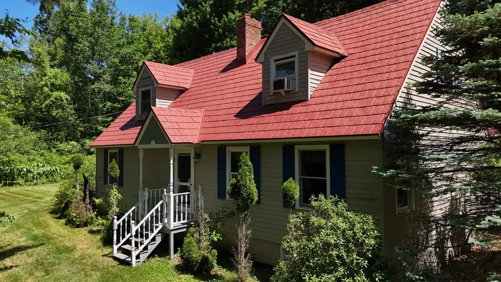 30 Patricia Ann Drive Tilton NH 03276