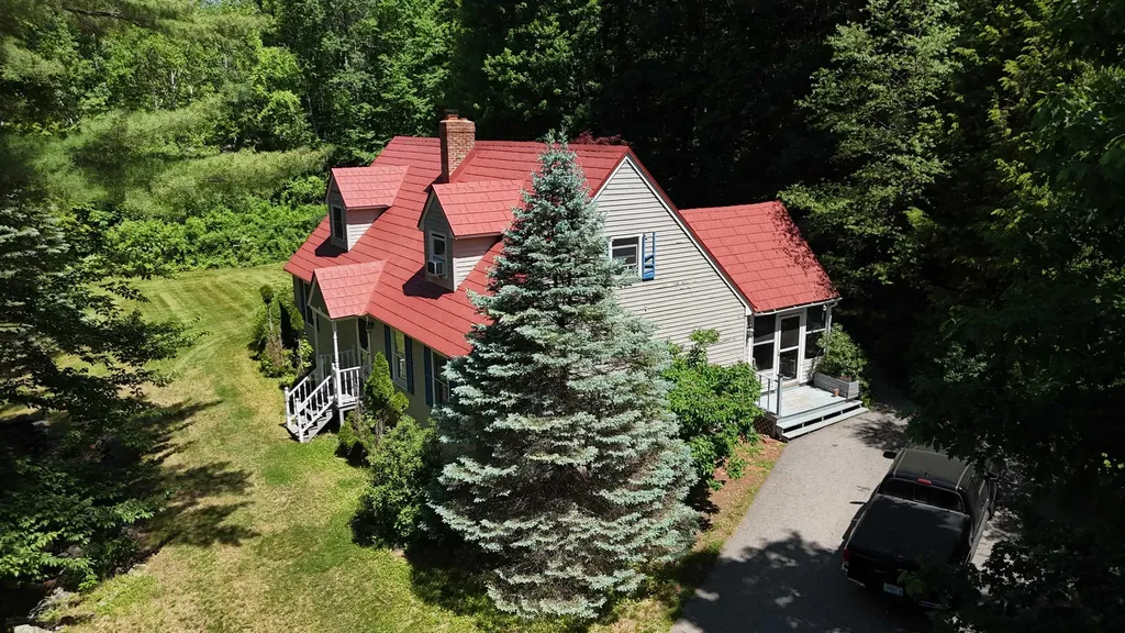 30 Patricia Ann Drive Tilton NH 03276