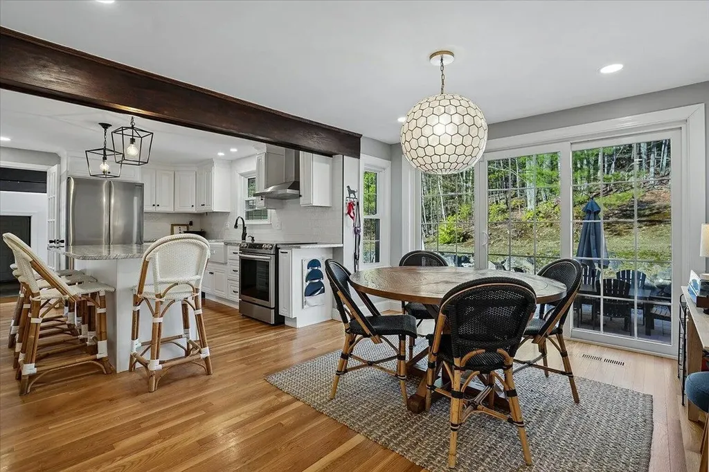 18 Hawk Drive Bedford NH 03110