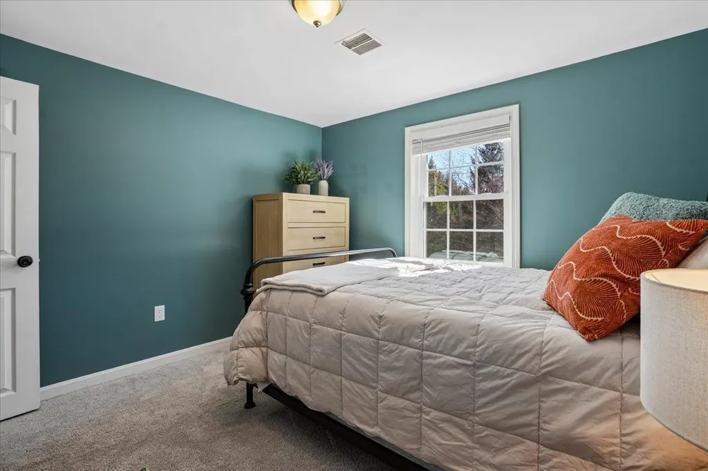 18 Hawk Drive Bedford NH 03110
